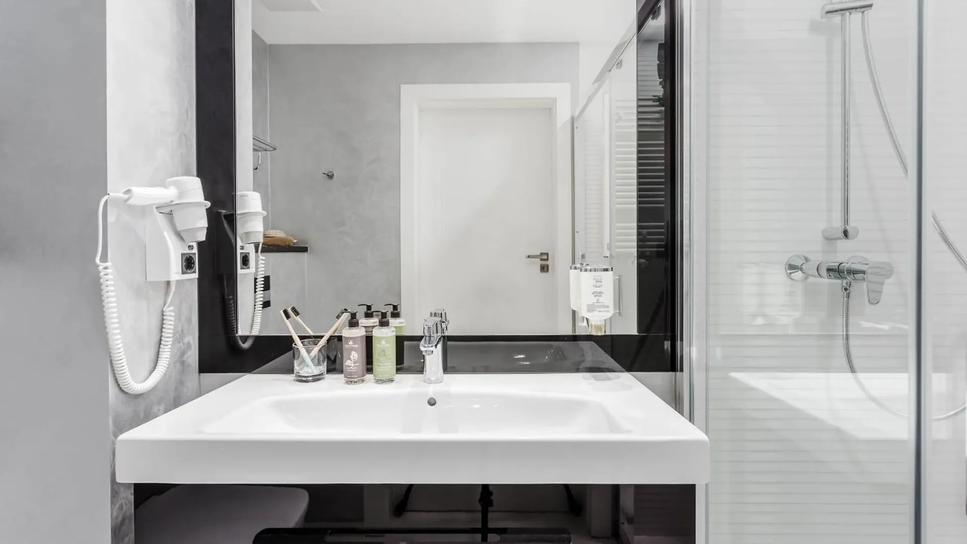 Deo Plaza Premium By Rent Like Home 그단스크 아파트호텔